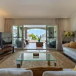 Awesome 3 Bedroom Apart. W/ 4 Terraces, Pool & Parking Appartement Marbella