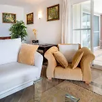 Awesome 3 Bedroom Apart. W/ 4 Terraces, Pool & Parking