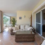 Awesome 3 Bedroom Apart. W/ 4 Terraces, Pool & Parking Appartement Marbella