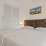 Appartement Awesome 3 Bedroom Apart. W/ 4 Terraces, Pool & Parking *