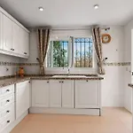 Awesome 3 Bedroom Apart. W/ 4 Terraces, Pool & Parking Appartement