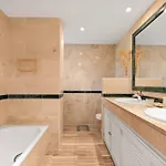 Awesome 3 Bedroom Apart. W/ 4 Terraces, Pool & Parking Appartement Marbella