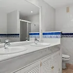 Awesome 3 Bedroom Apart. W/ 4 Terraces, Pool & Parking Appartement