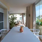 Appartement Awesome 3 Bedroom Apart. W/ 4 Terraces, Pool & Parking *