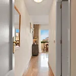 Awesome 3 Bedroom Apart. W/ 4 Terraces, Pool & Parking *
