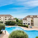 Awesome 3 Bedroom Apart. W/ 4 Terraces, Pool & Parking