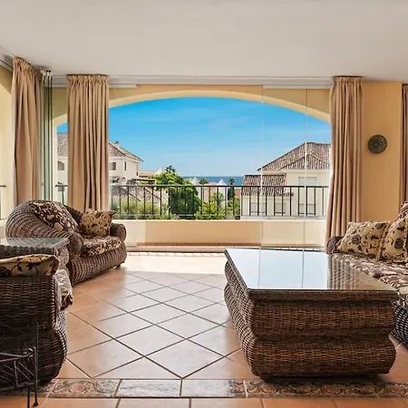Awesome 3 Bedroom Apart. W/ 4 Terraces, Pool & Parking * Marbella