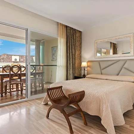 Awesome 3 Bedroom Apart. W/ 4 Terraces, Pool & Parking * Marbella