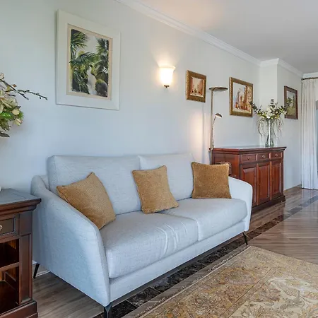 Awesome 3 Bedroom Apart. W/ 4 Terraces, Pool & Parking * Marbella