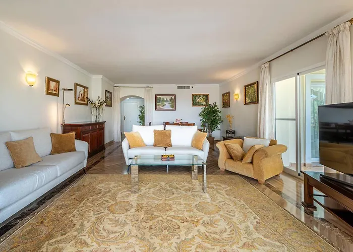 Apartment Awesome 3 Bedroom Apart. W/ 4 Terraces, Pool & Parking