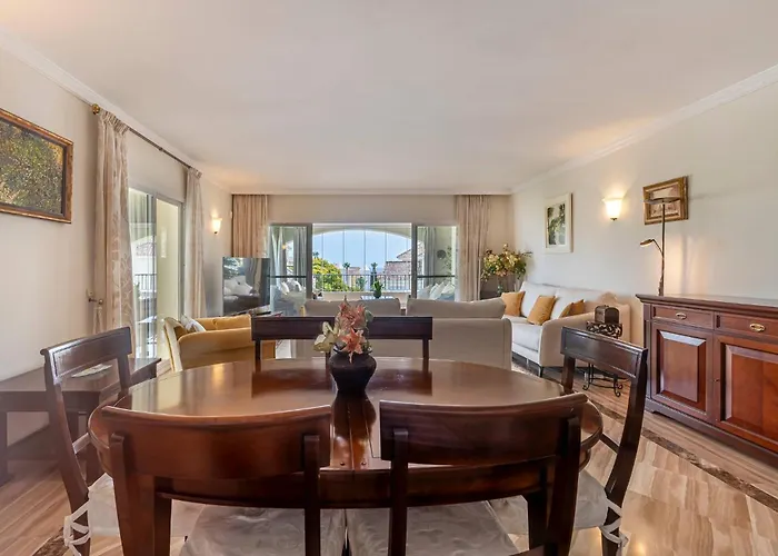 Awesome 3 Bedroom Apart. W/ 4 Terraces, Pool & Parking