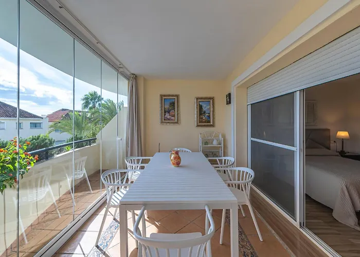 Апартаменты Awesome 3 Bedroom Apart. W/ 4 Terraces, Pool & Parking Марбелья