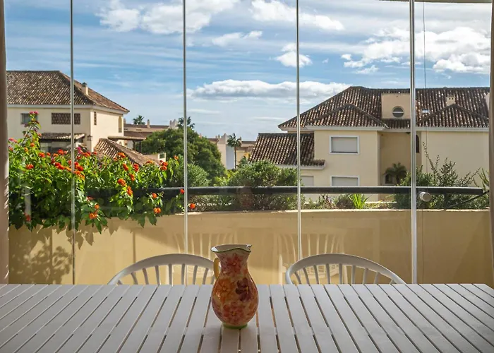 Awesome 3 Bedroom Apart. W/ 4 Terraces, Pool & Parking Апартаменты