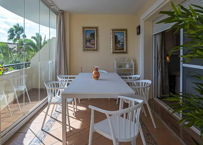 Awesome 3 Bedroom Apart. W/ 4 Terraces, Pool & Parking * Marbella
