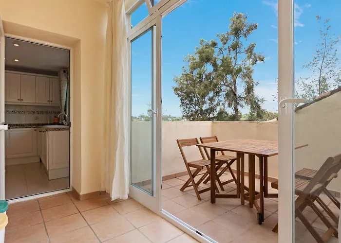 Awesome 3 Bedroom Apart. W/ 4 Terraces, Pool & Parking Марбелья