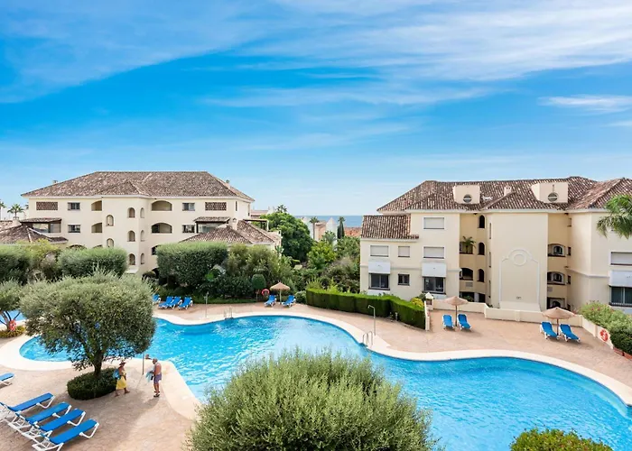Awesome 3 Bedroom Apart. W/ 4 Terraces, Pool & Parking