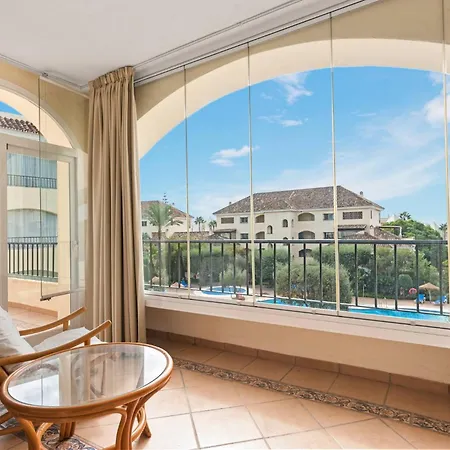 Awesome 3 Bedroom Apart. W/ 4 Terraces, Pool & Parking