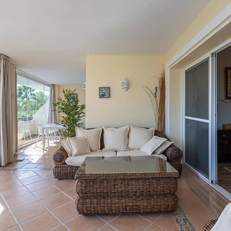 Awesome 3 Bedroom Apart. W/ 4 Terraces, Pool & Parking Apartman Marbella