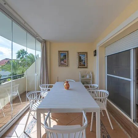 Apartamento Awesome 3 Bedroom Apart. W/ 4 Terraces, Pool & Parking Marbella