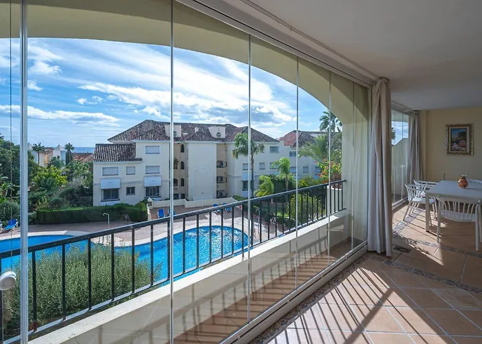 Apartamento Awesome 3 Bedroom Apart. W/ 4 Terraces, Pool & Parking Marbella