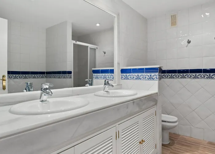Awesome 3 Bedroom Apart. W/ 4 Terraces, Pool & Parking Apartamento