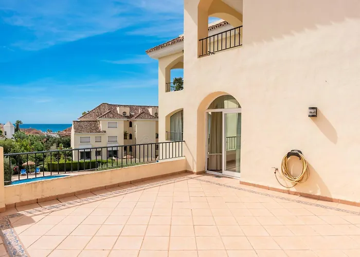 Awesome 3 Bedroom Apart. W/ 4 Terraces, Pool & Parking Apartamento *