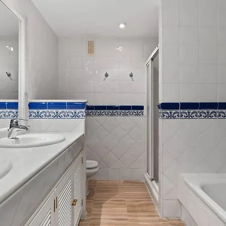Apartment Awesome 3 Bedroom Apart. W/ 4 Terraces, Pool & Parking